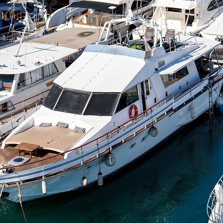 Habitacion Marineria Boat Aloha برشلونة المظهر الخارجي الصورة