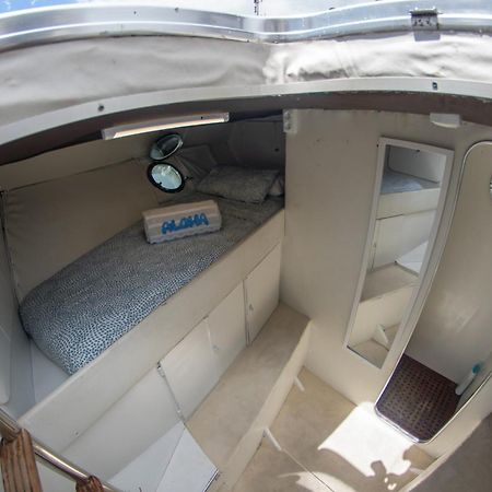 Habitacion Marineria Boat Aloha برشلونة المظهر الخارجي الصورة