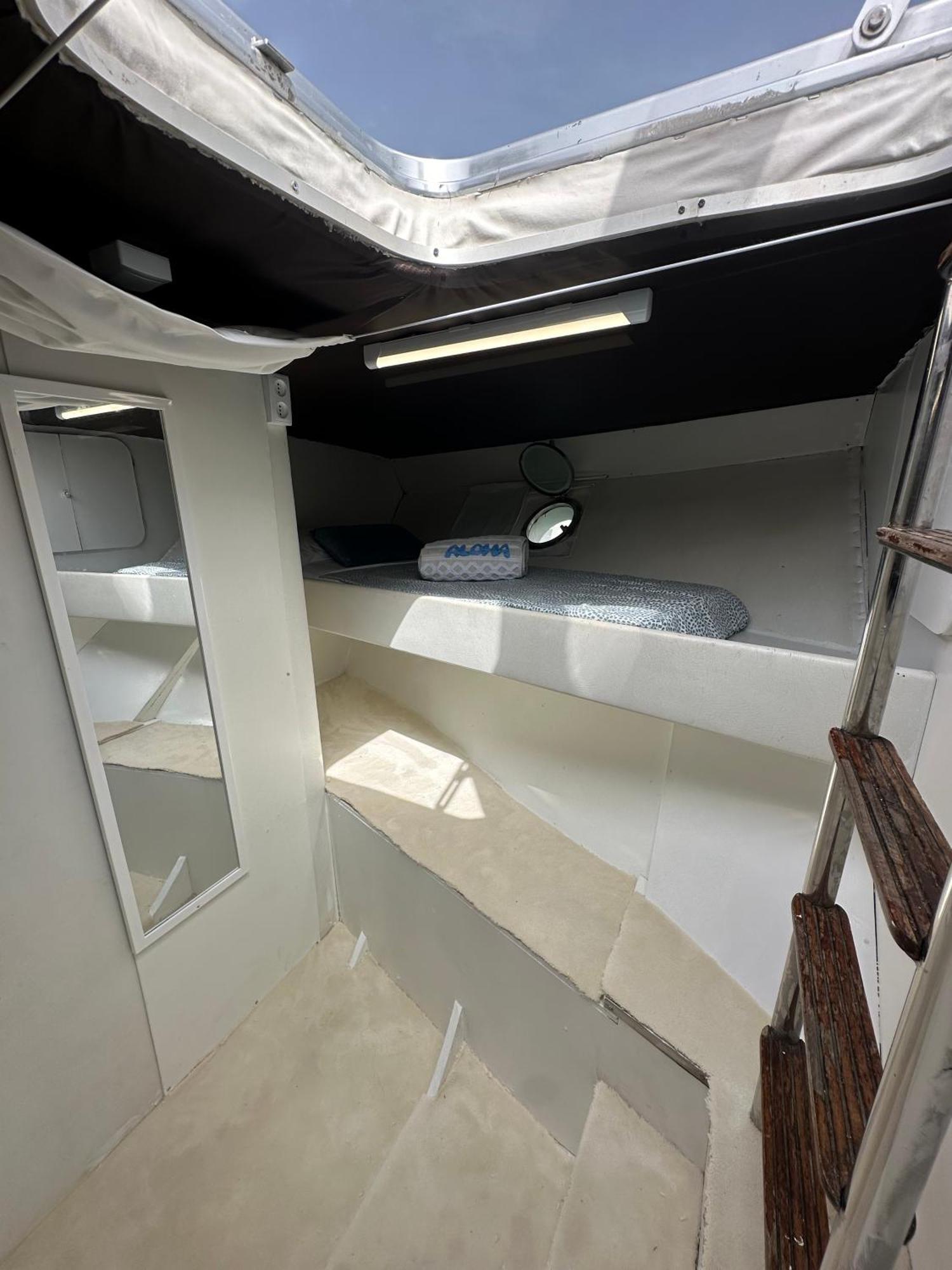 Habitacion Marineria Boat Aloha برشلونة المظهر الخارجي الصورة