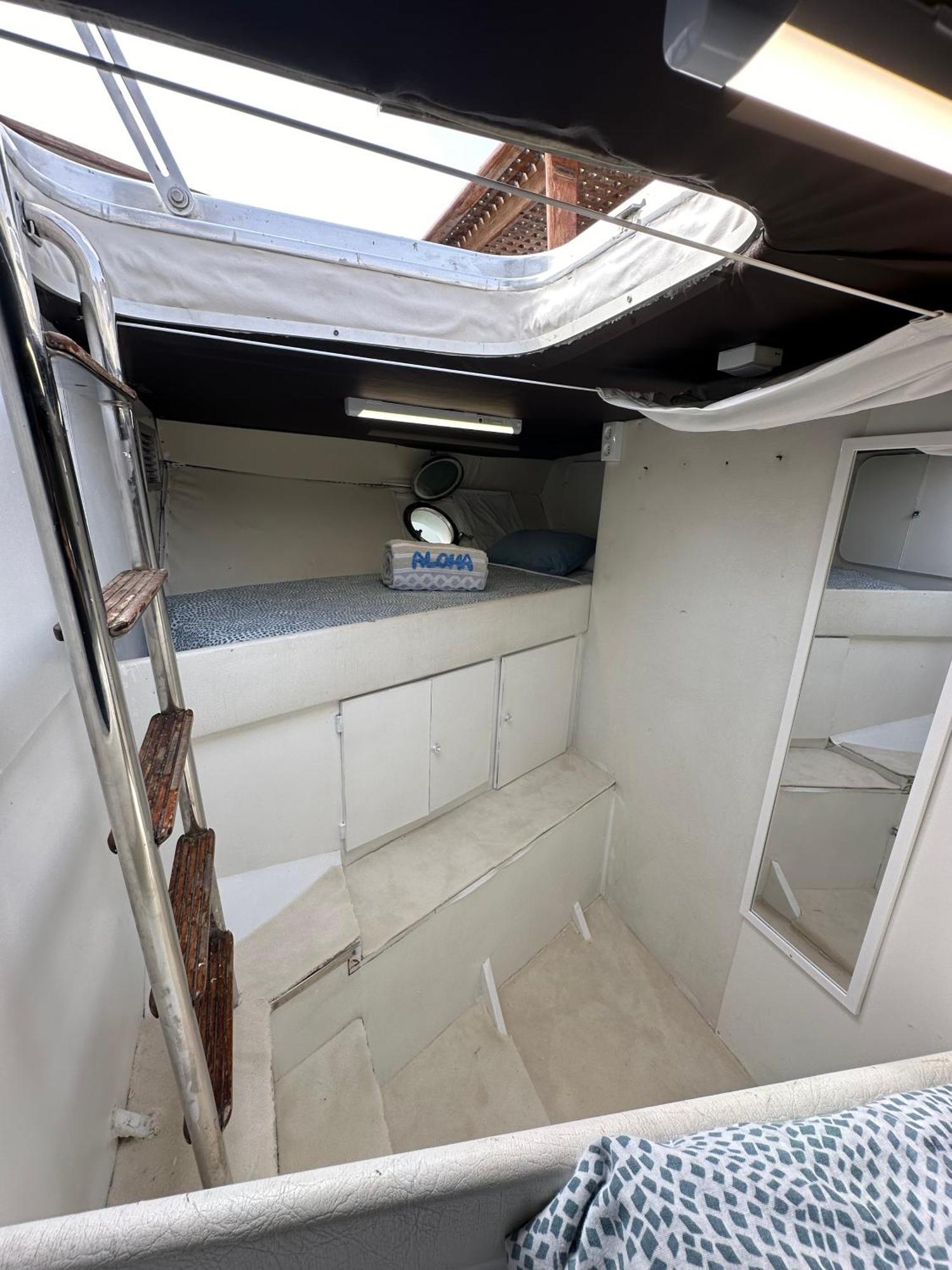 Habitacion Marineria Boat Aloha برشلونة المظهر الخارجي الصورة