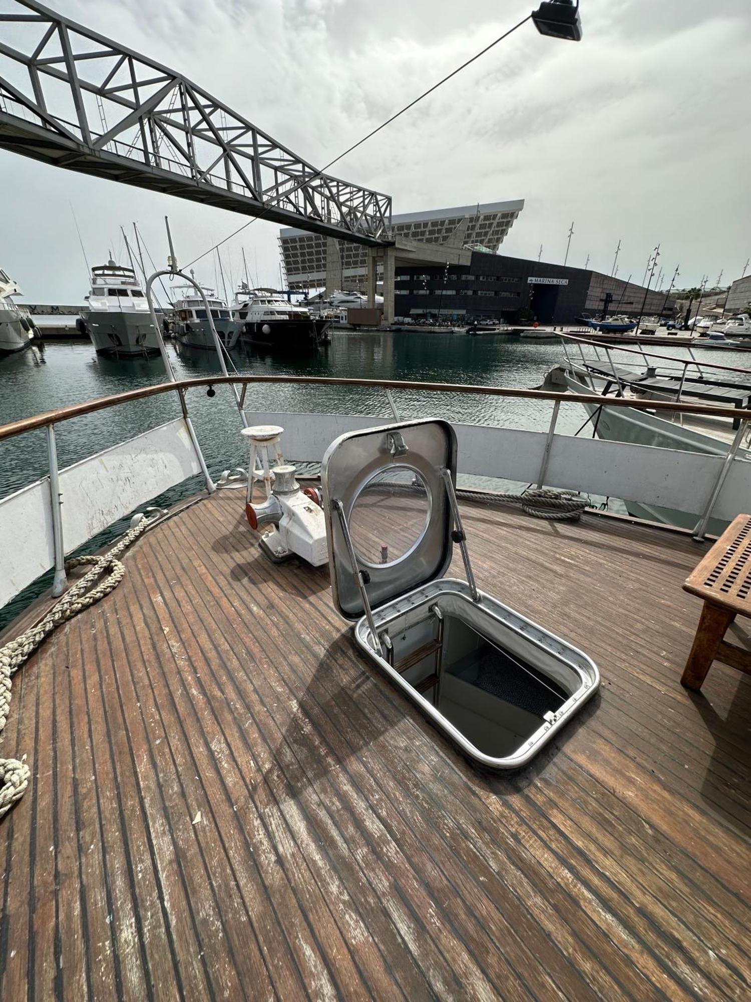 Habitacion Marineria Boat Aloha برشلونة المظهر الخارجي الصورة