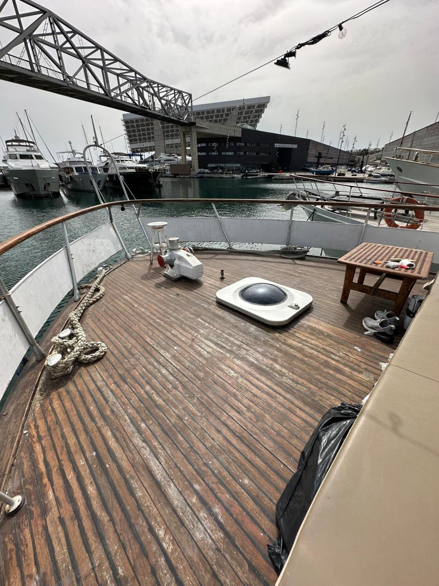Habitacion Marineria Boat Aloha برشلونة المظهر الخارجي الصورة