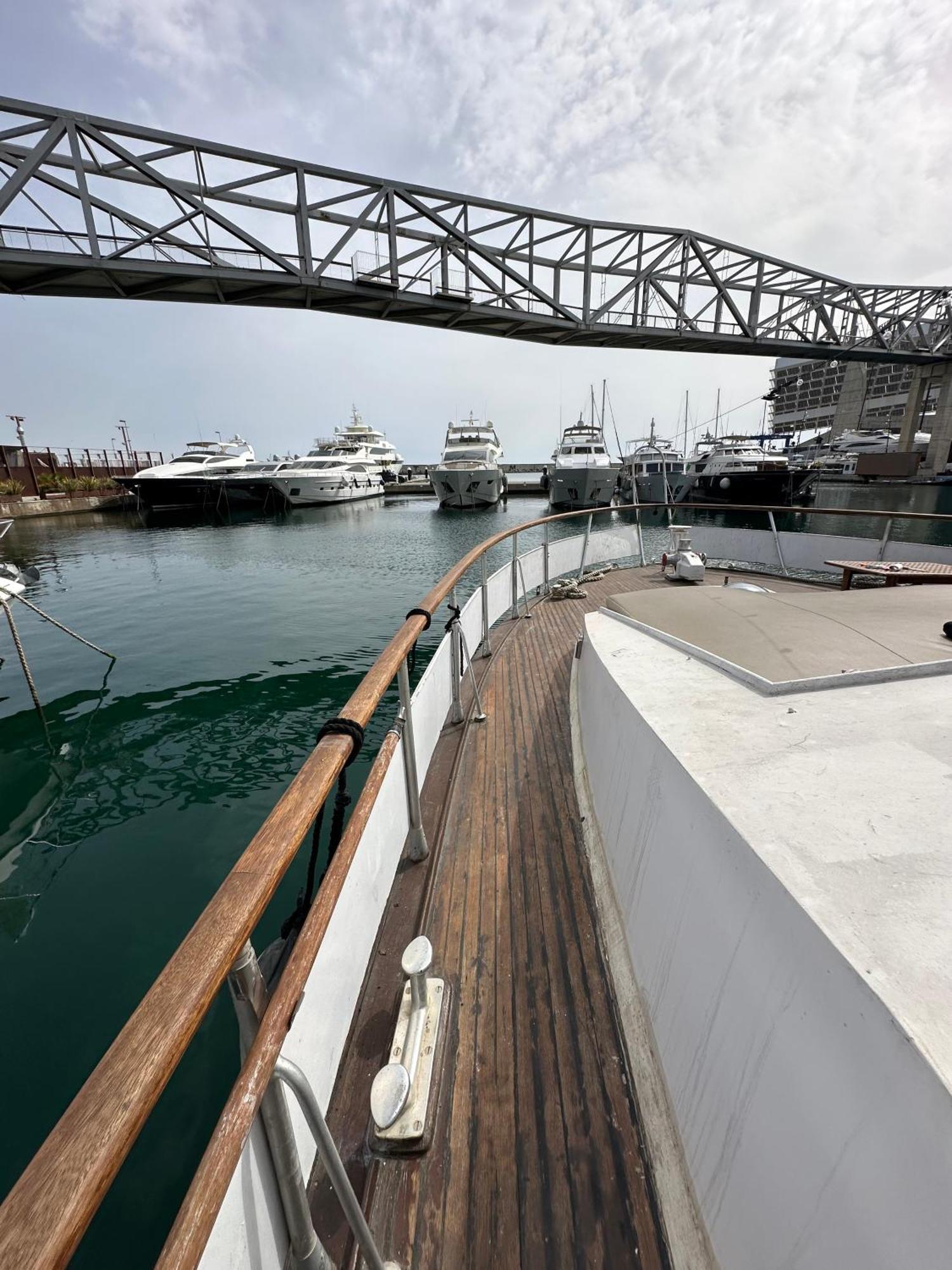 Habitacion Marineria Boat Aloha برشلونة المظهر الخارجي الصورة